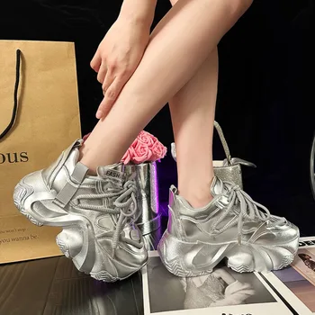 Женские кроссовки с золотой лентой на шнуровке, повседневная обувь для девочек на платформе, Спортивная Обувь на высоком каблуке в корейском стиле, новинка 2024 года